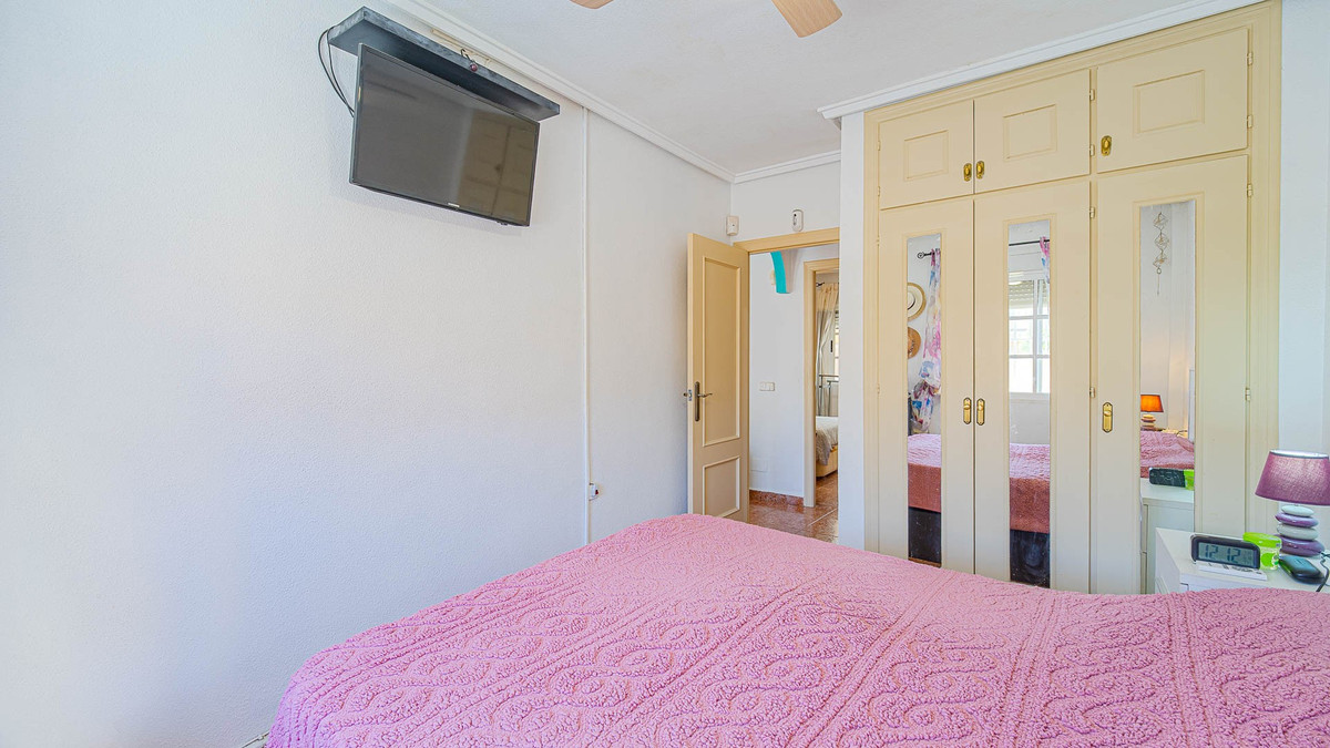ShowFeedImage House – Detached Villa in Orihuela