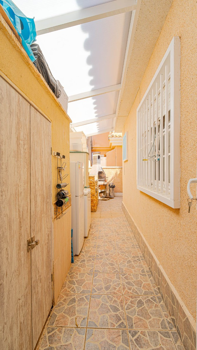 ShowFeedImage House – Detached Villa in Orihuela