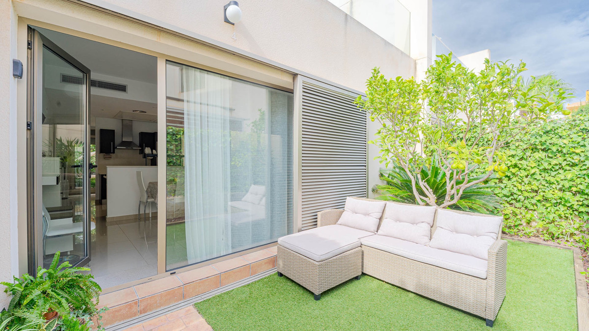 ShowFeedImage House – Townhouse in Orihuela