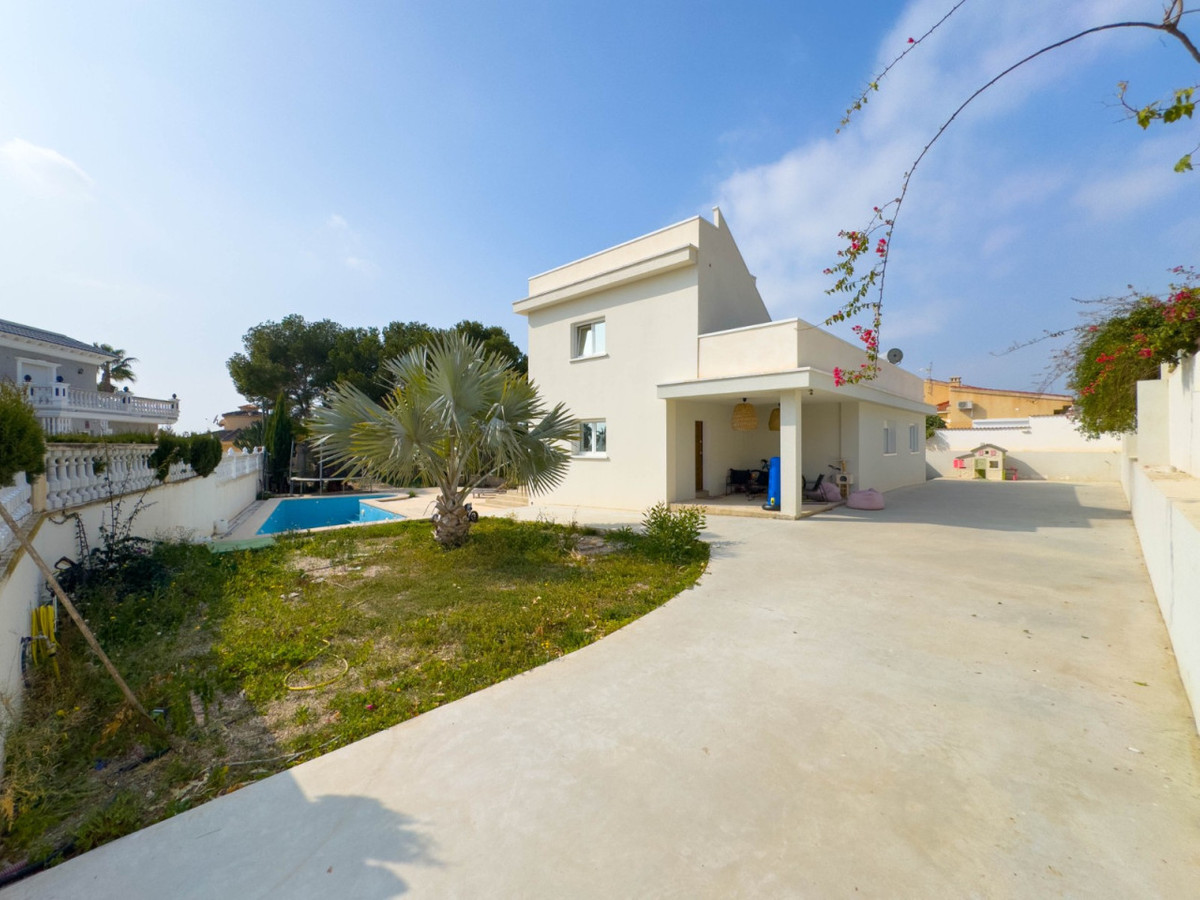 House – Detached Villa in Rojales