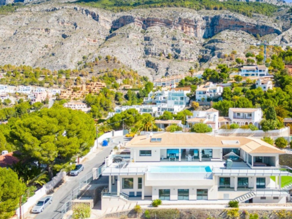 House – Bungalow in Altea
