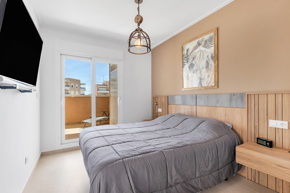 Apartment – Middle Floor Apartment in Guardamar del Segura