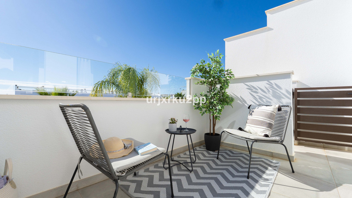 ShowFeedImage Apartment – Top Floor Apartment in Pilar de la Horadada