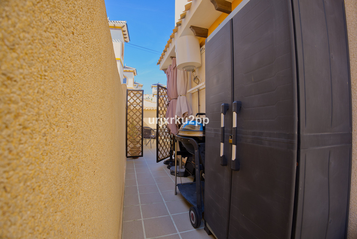 ShowFeedImage House – Detached Villa in Torrevieja