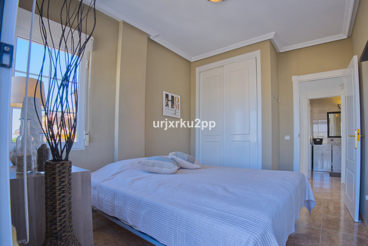 ShowFeedImage House – Detached Villa in Torrevieja