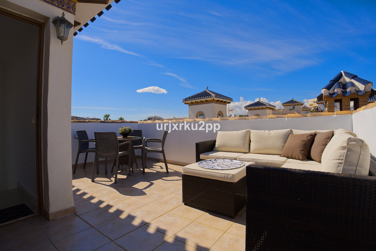 ShowFeedImage House – Detached Villa in Torrevieja