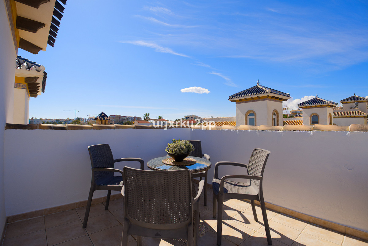 ShowFeedImage House – Detached Villa in Torrevieja