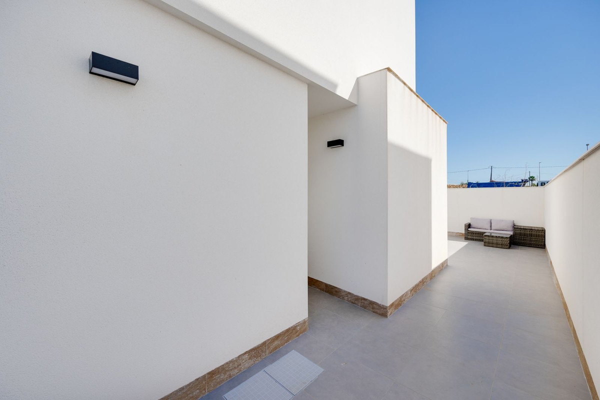 ShowFeedImage House – Semi-Detached House in Los Montesinos