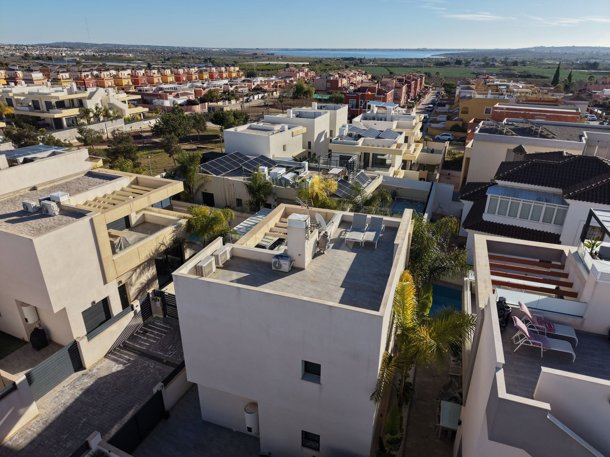 House – Detached Villa in Los Montesinos