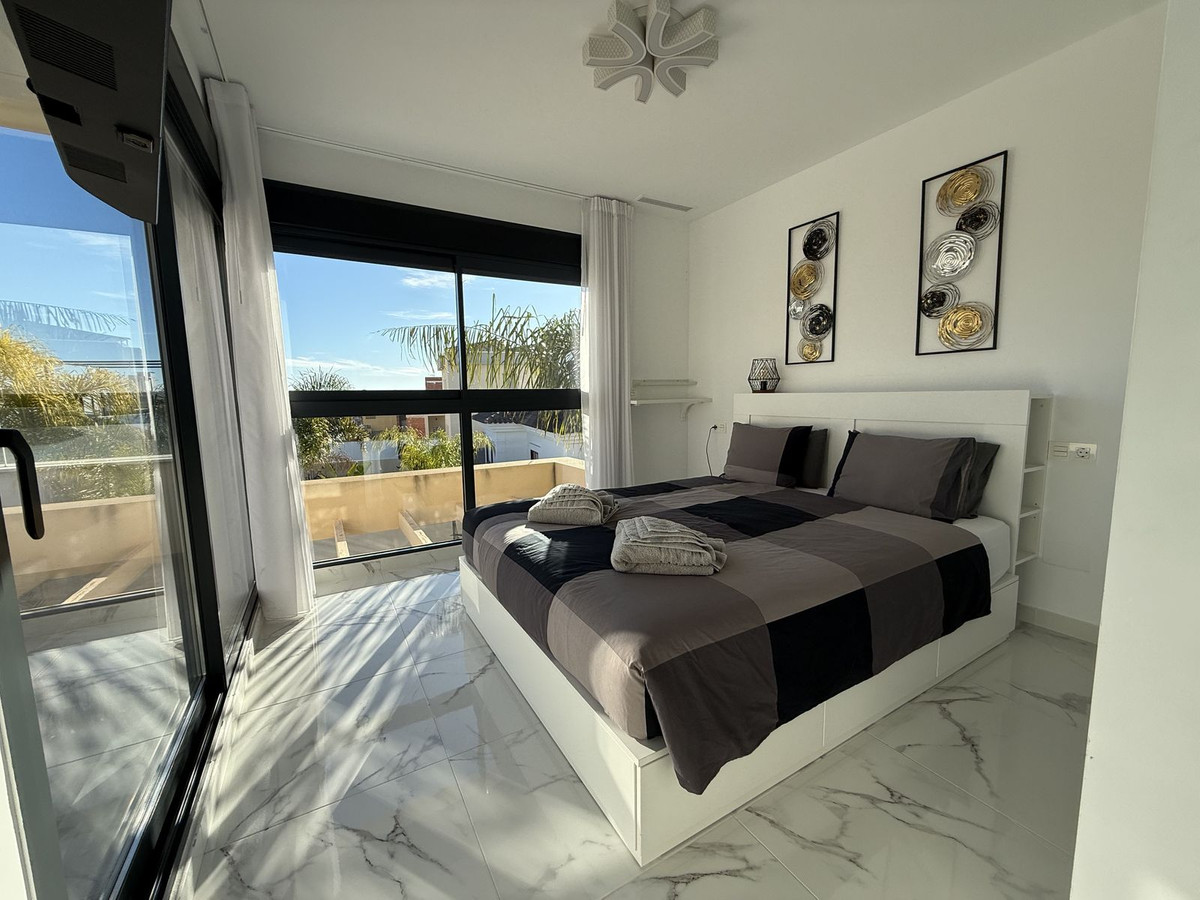 House – Detached Villa in Los Montesinos