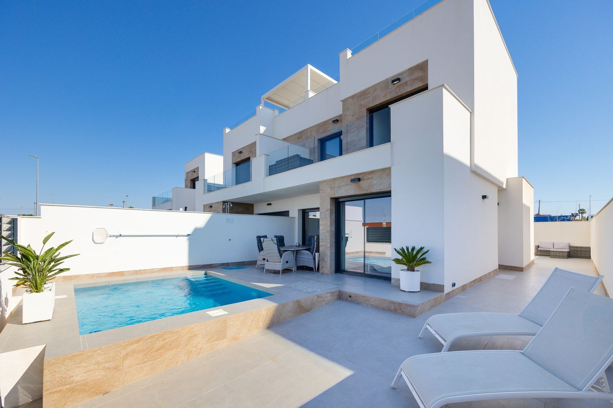 ShowFeedImage House – Semi-Detached House in Los Montesinos