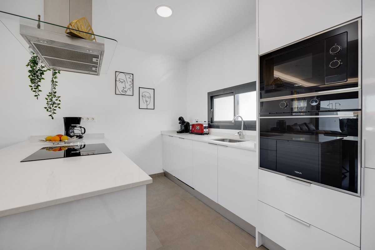 ShowFeedImage House – Semi-Detached House in Los Montesinos