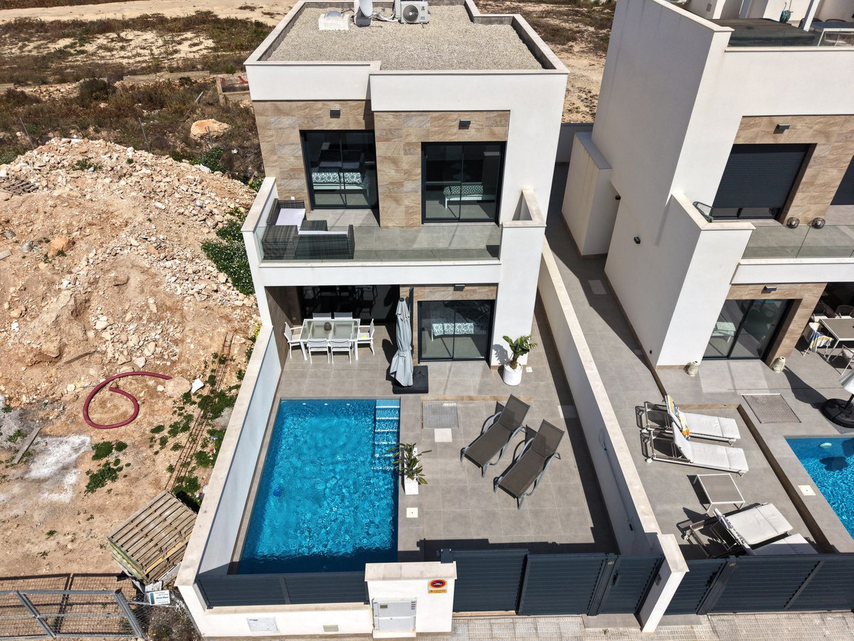 House – Detached Villa in Los Montesinos