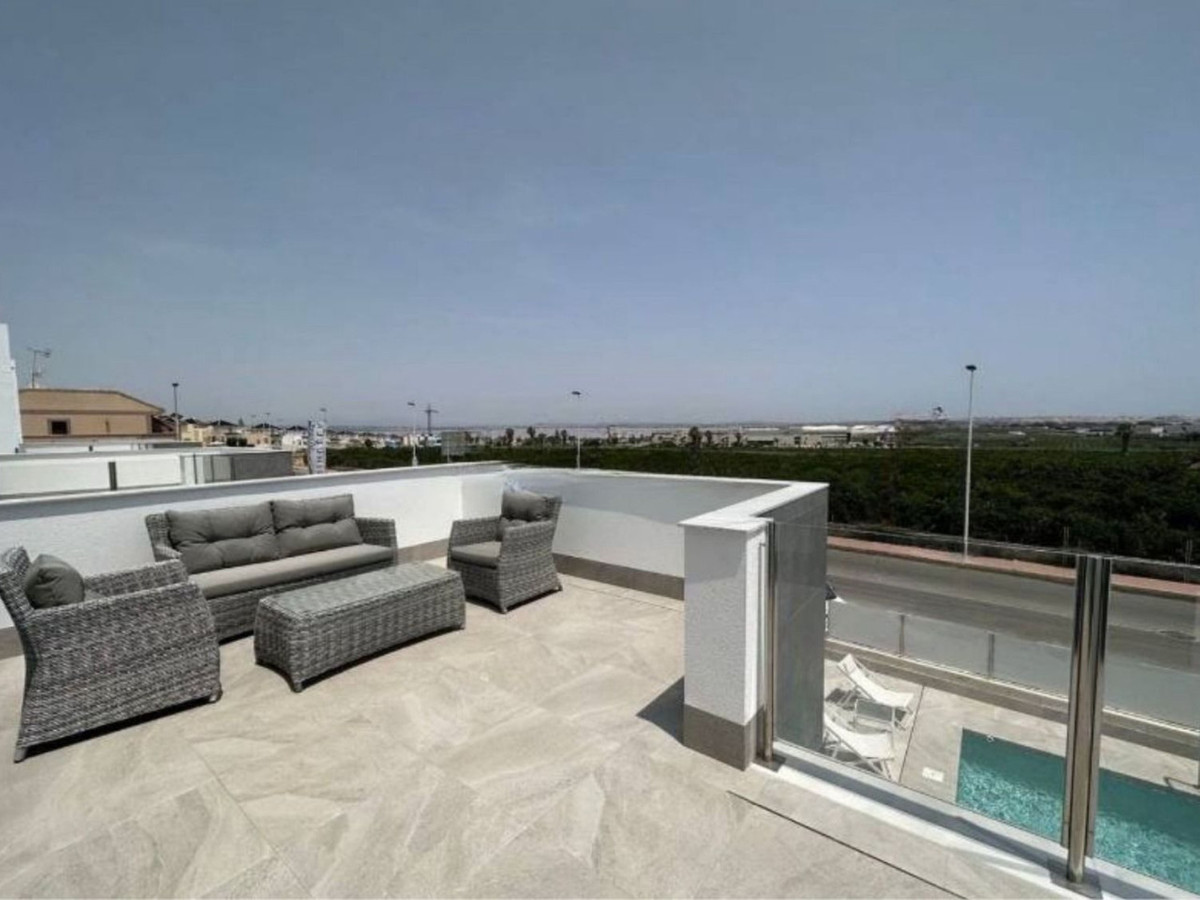 ShowFeedImage House – Detached Villa in Orihuela