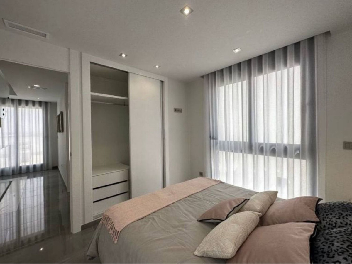 ShowFeedImage House – Detached Villa in Orihuela