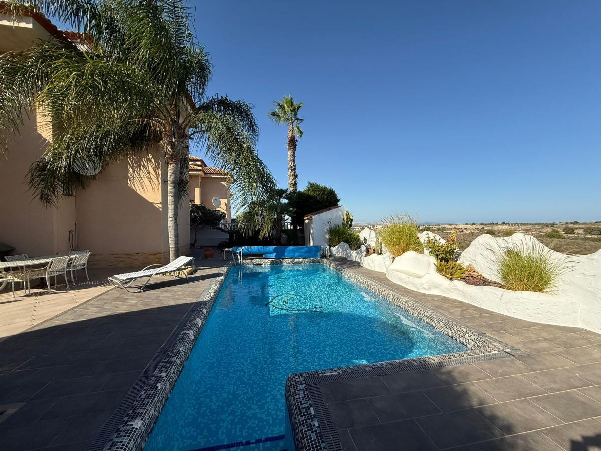 ShowFeedImage House – Detached Villa in San Miguel de Salinas