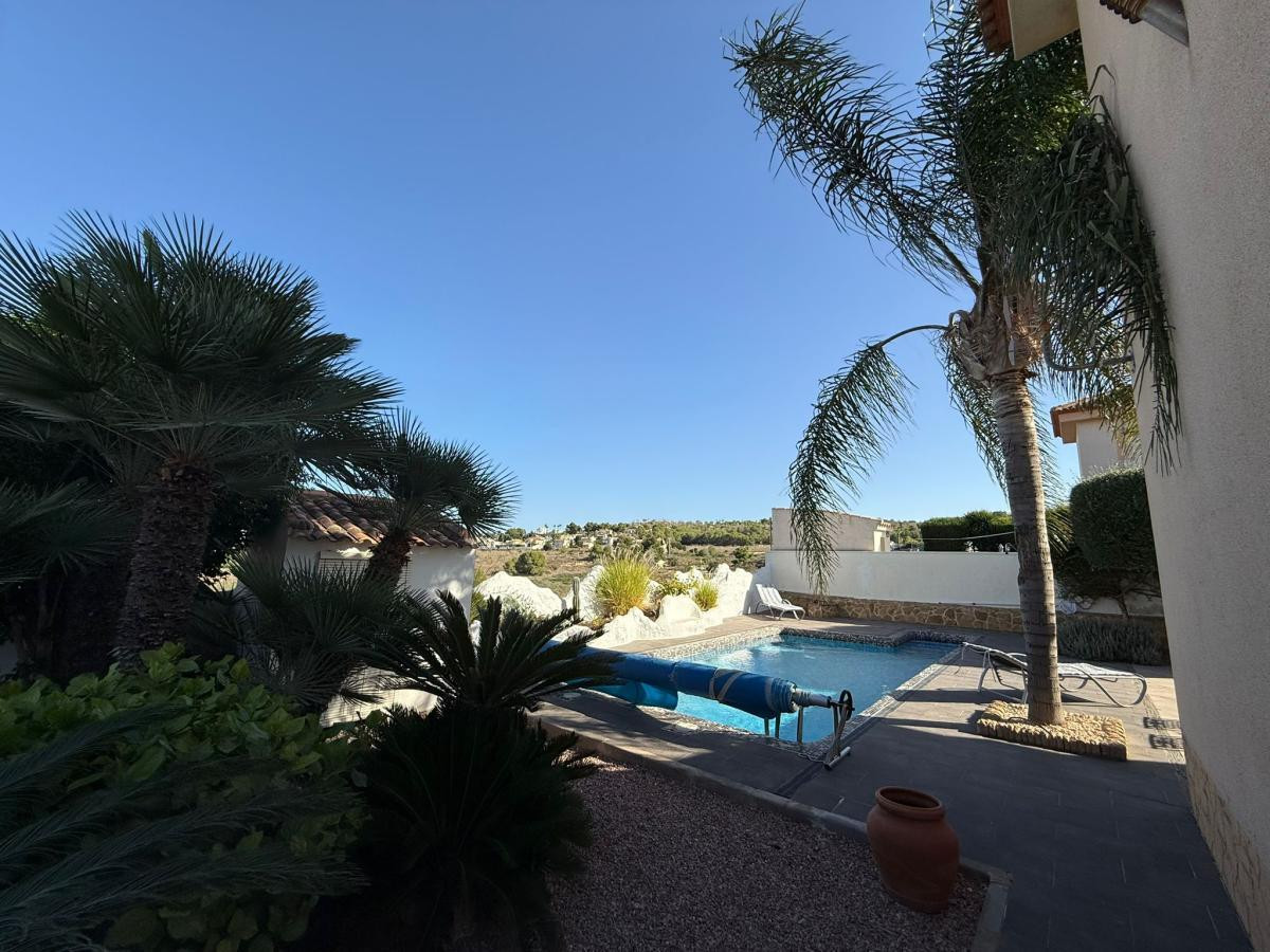 ShowFeedImage House – Detached Villa in San Miguel de Salinas