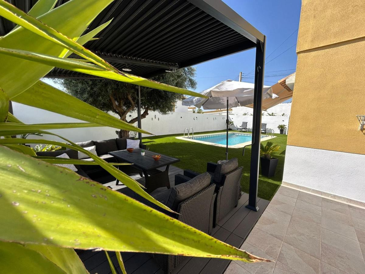 House – Detached Villa in San Miguel de Salinas