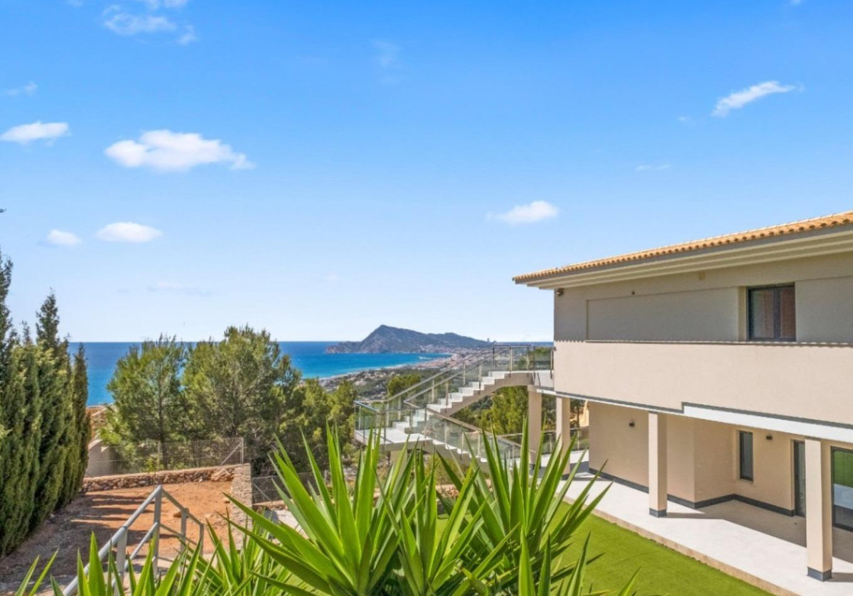 ShowFeedImage House – Bungalow in Altea