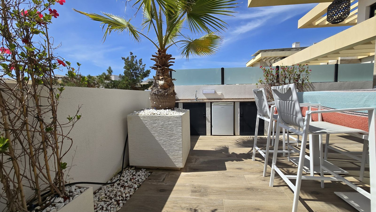 ShowFeedImage House – Detached Villa in Los Montesinos