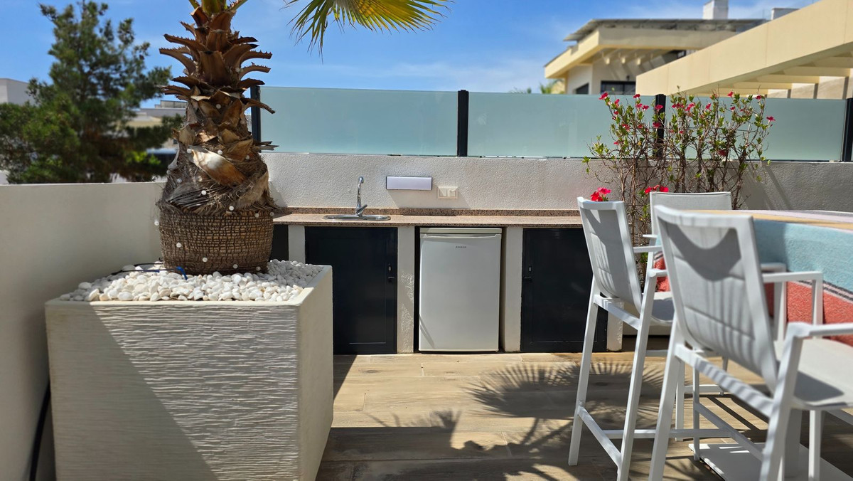 ShowFeedImage House – Detached Villa in Los Montesinos