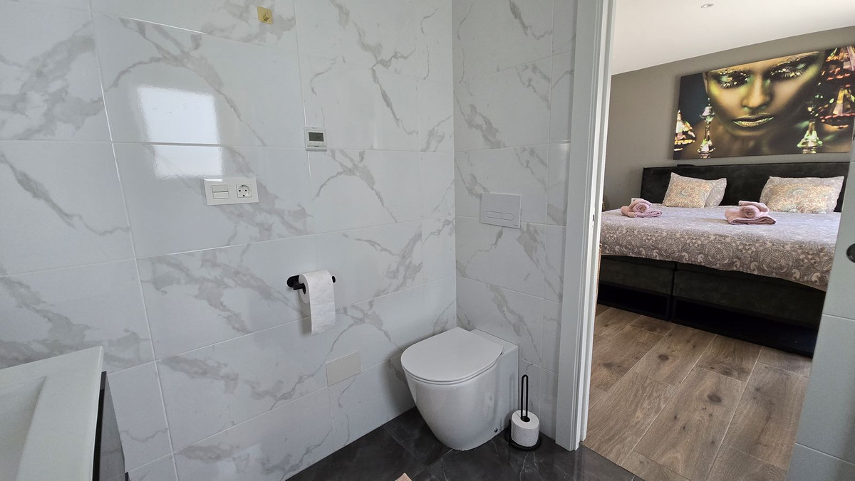 ShowFeedImage House – Detached Villa in Los Montesinos