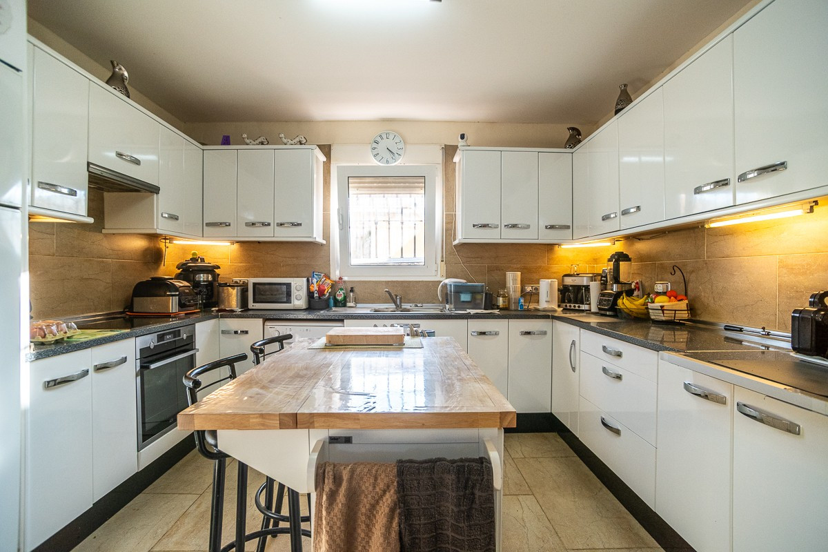 ShowFeedImage House – Detached Villa in Torrevieja