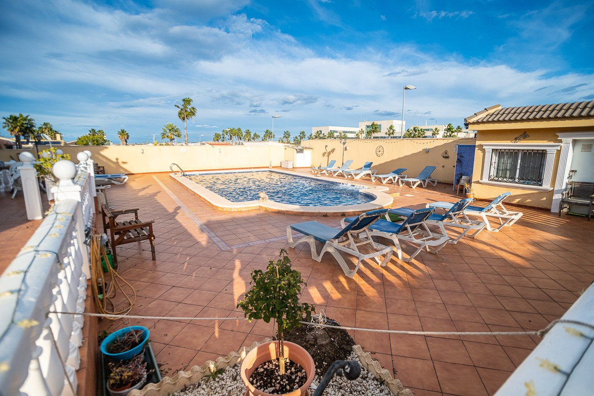 ShowFeedImage House – Detached Villa in Torrevieja