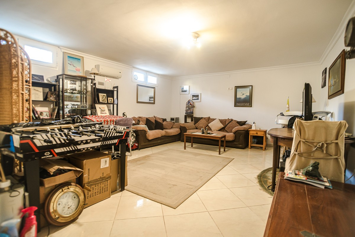 ShowFeedImage House – Detached Villa in Torrevieja