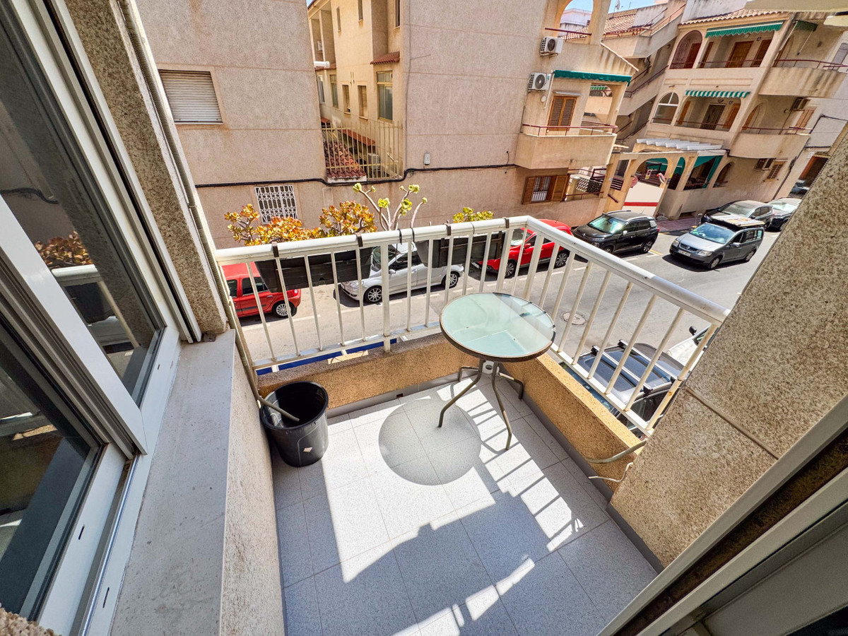 ShowFeedImage Apartment – Middle Floor Apartment in Torrevieja