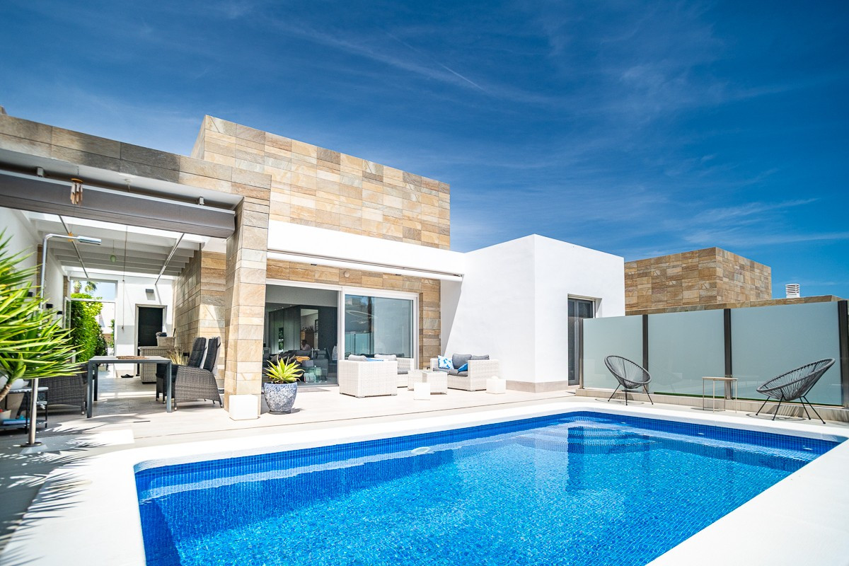 ShowFeedImage House – Detached Villa in Algorfa