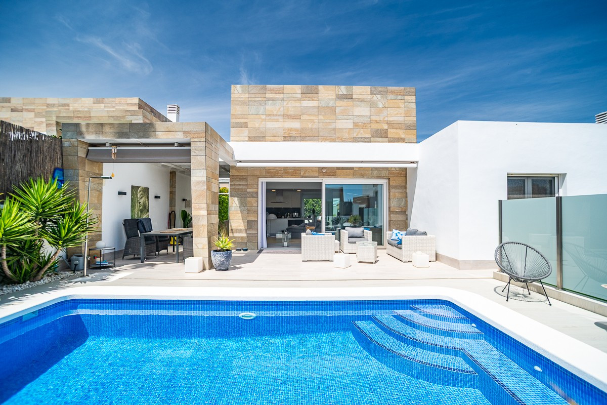 ShowFeedImage House – Detached Villa in Algorfa