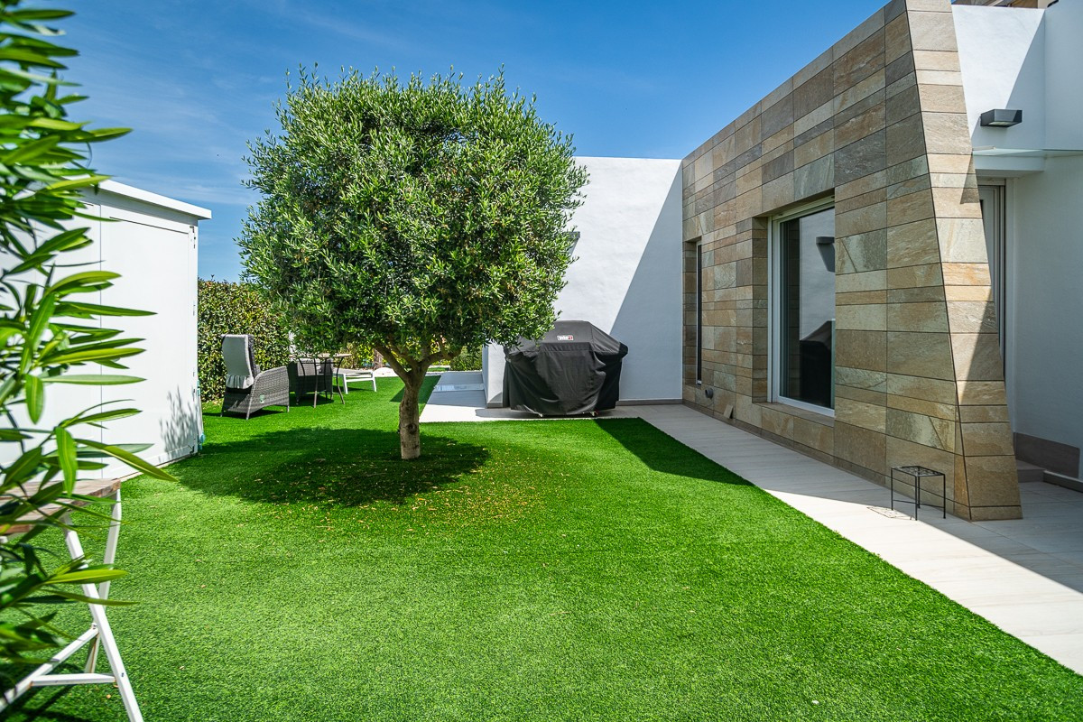 ShowFeedImage House – Detached Villa in Algorfa