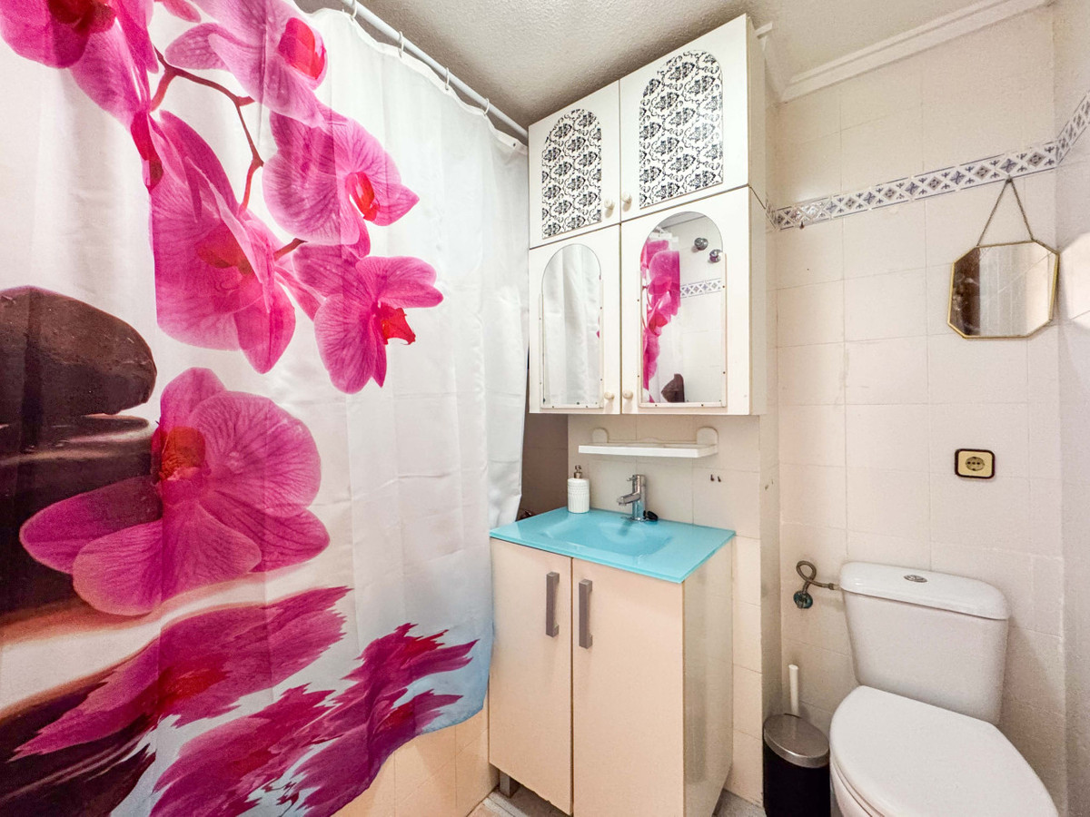 ShowFeedImage Apartment – Middle Floor Apartment in Torrevieja