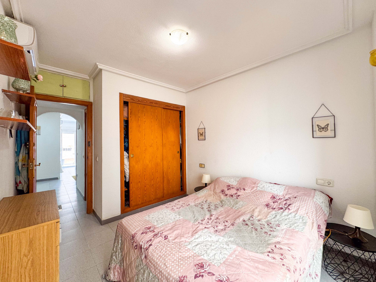 ShowFeedImage Apartment – Middle Floor Apartment in Torrevieja