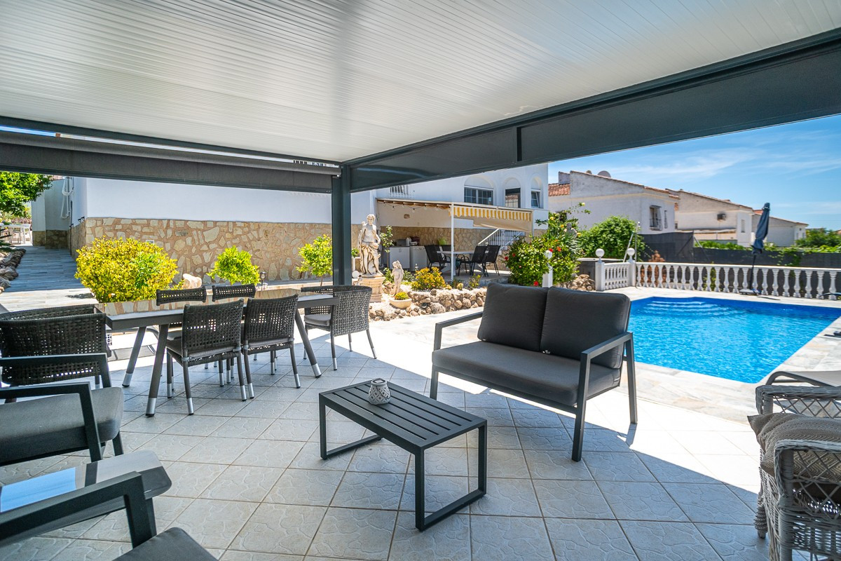 ShowFeedImage House – Detached Villa in San Fulgencio