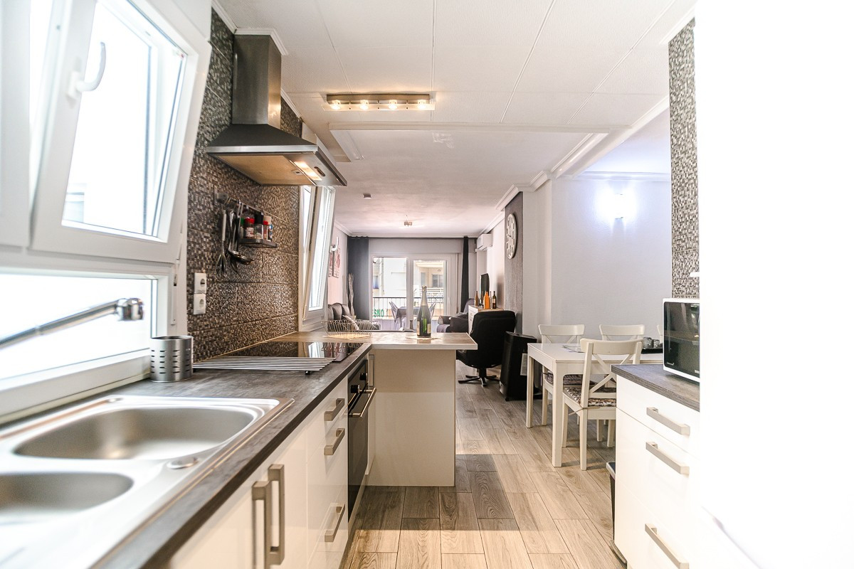 Apartment – Middle Floor Apartment in Torrevieja