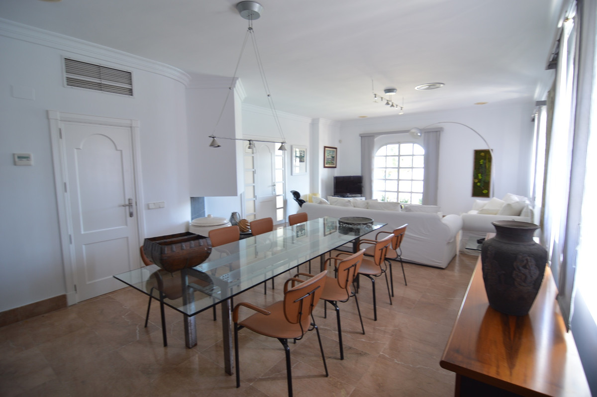 ShowFeedImage House – Detached Villa in Torrevieja