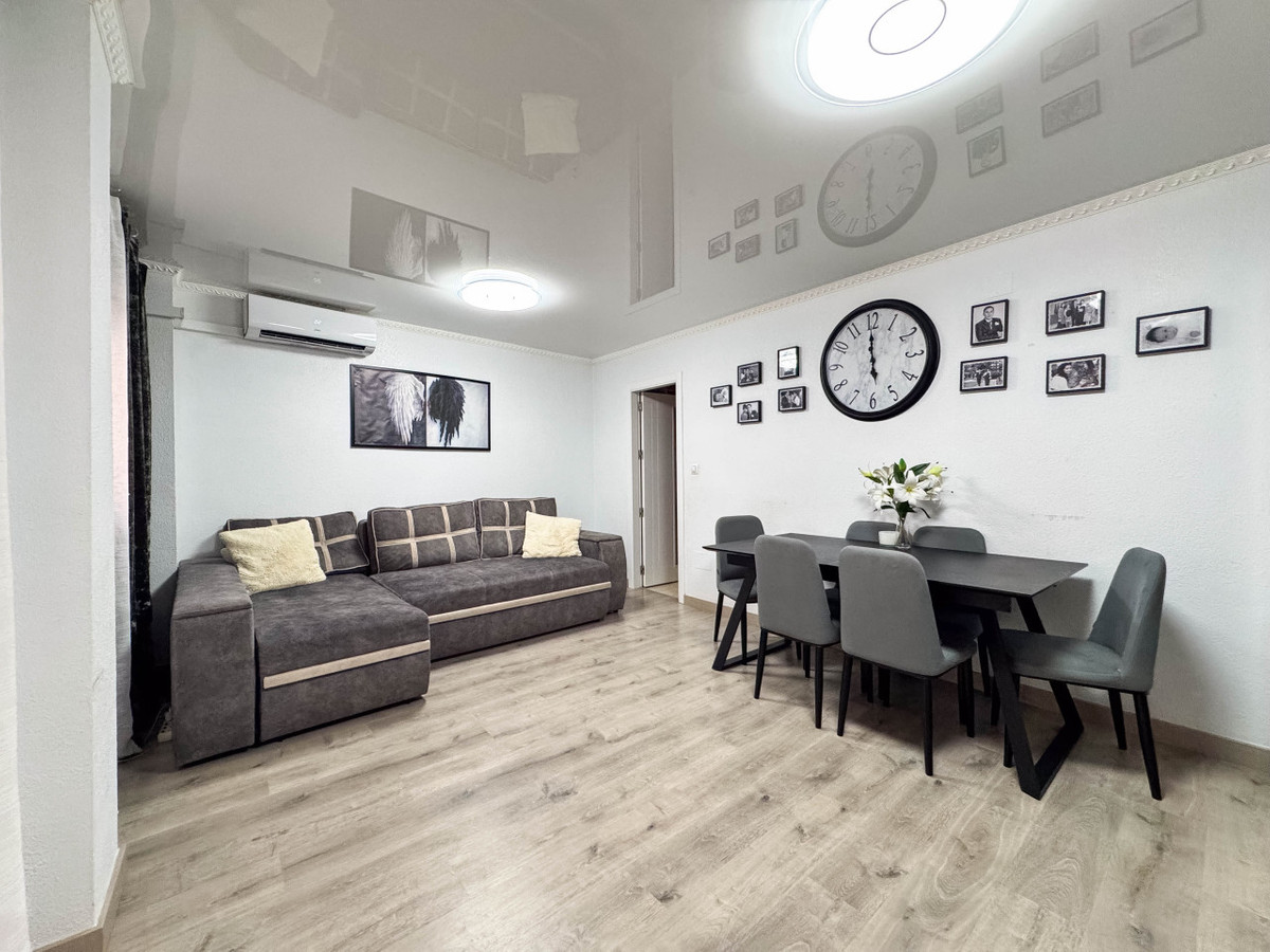 ShowFeedImage Apartment – Middle Floor Apartment in Torrevieja