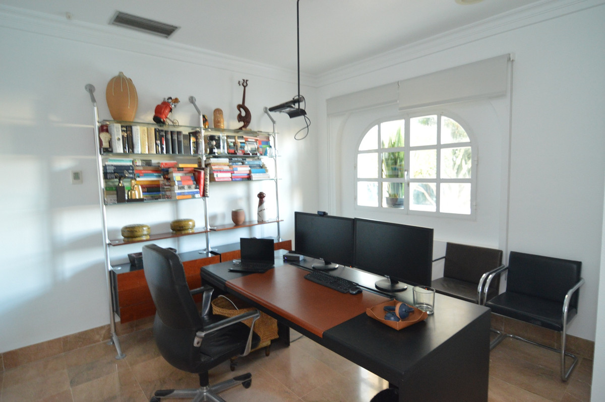 ShowFeedImage House – Detached Villa in Torrevieja