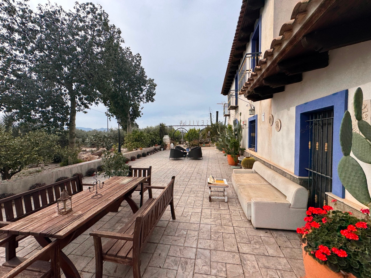 ShowFeedImage House – Detached Villa in Puerto Lumbreras