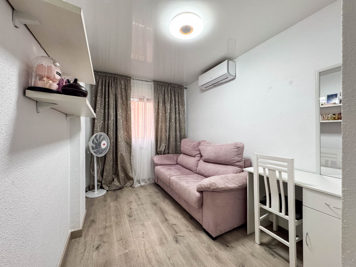 ShowFeedImage Apartment – Middle Floor Apartment in Torrevieja