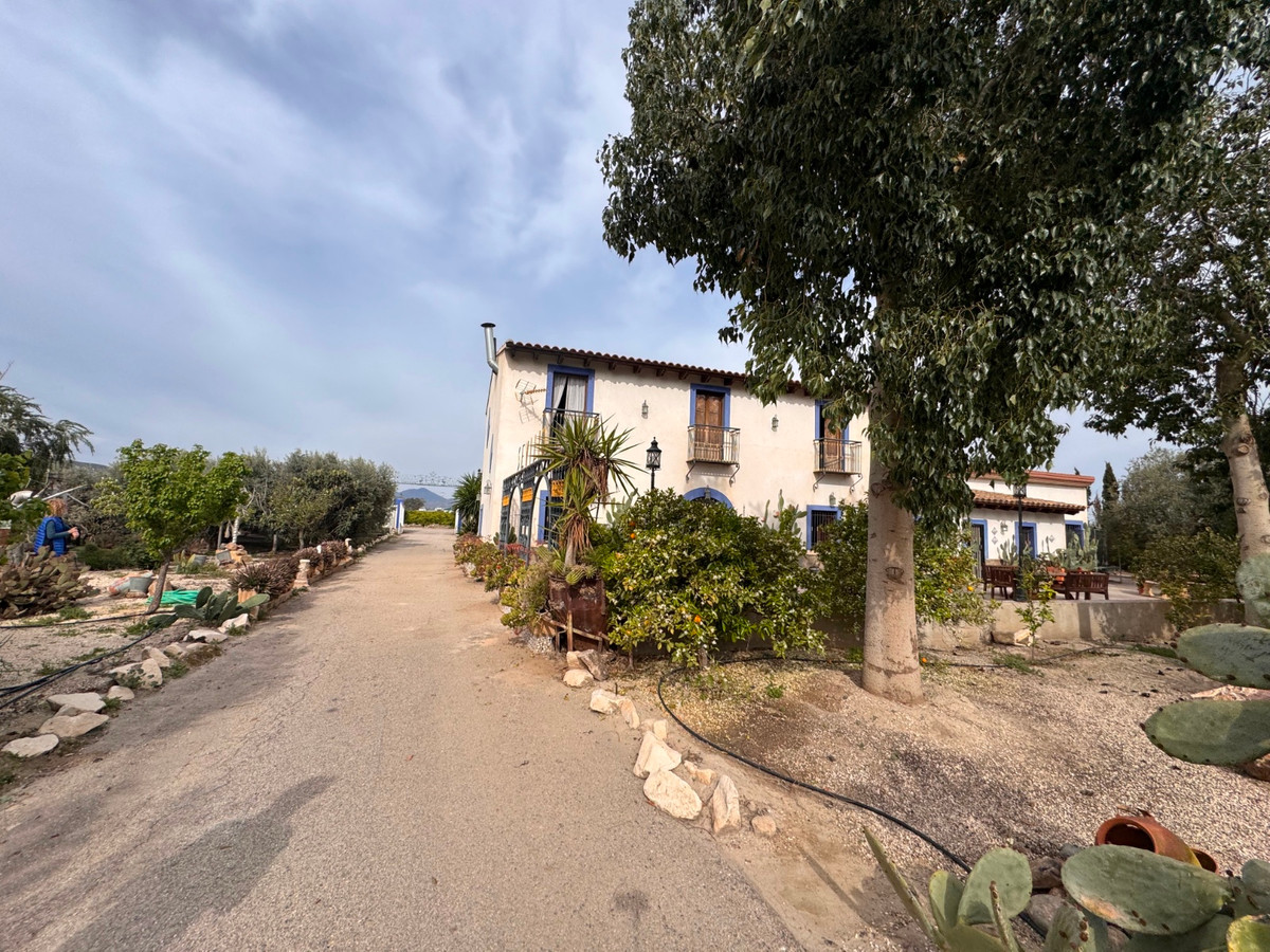 ShowFeedImage House – Detached Villa in Puerto Lumbreras