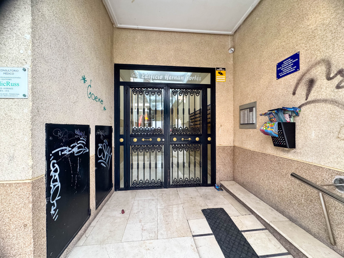 ShowFeedImage Apartment – Middle Floor Apartment in Torrevieja
