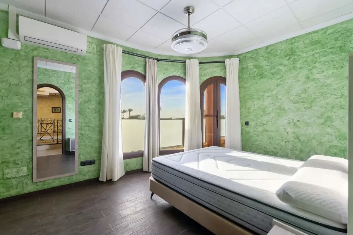 ShowFeedImage House – Detached Villa in Orihuela