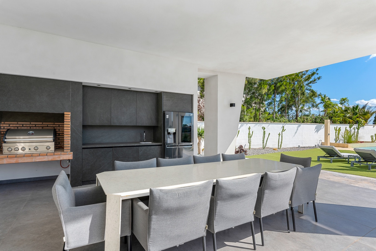 ShowFeedImage House – Detached Villa in Orihuela