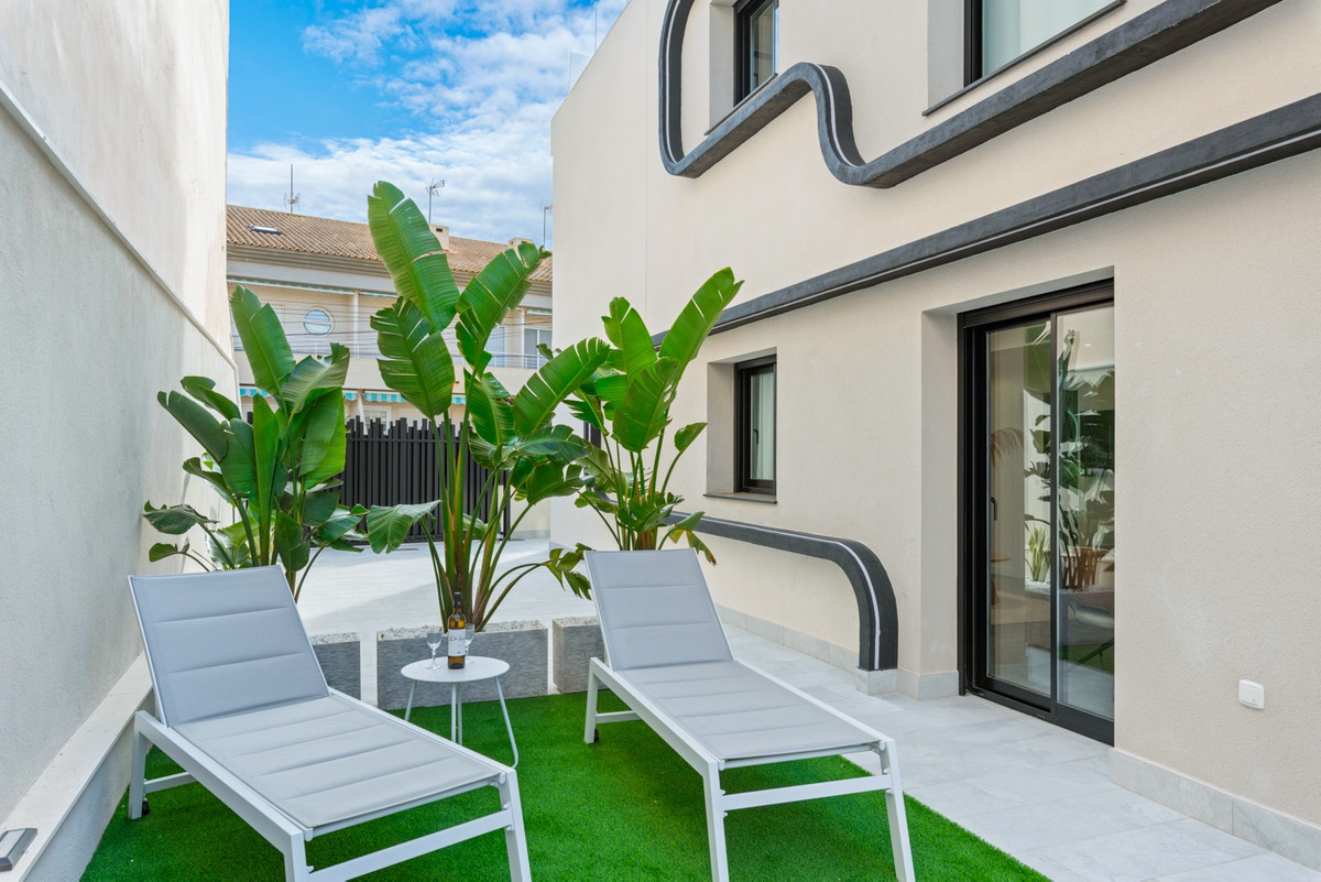 ShowFeedImage House – Detached Villa in Pilar de la Horadada