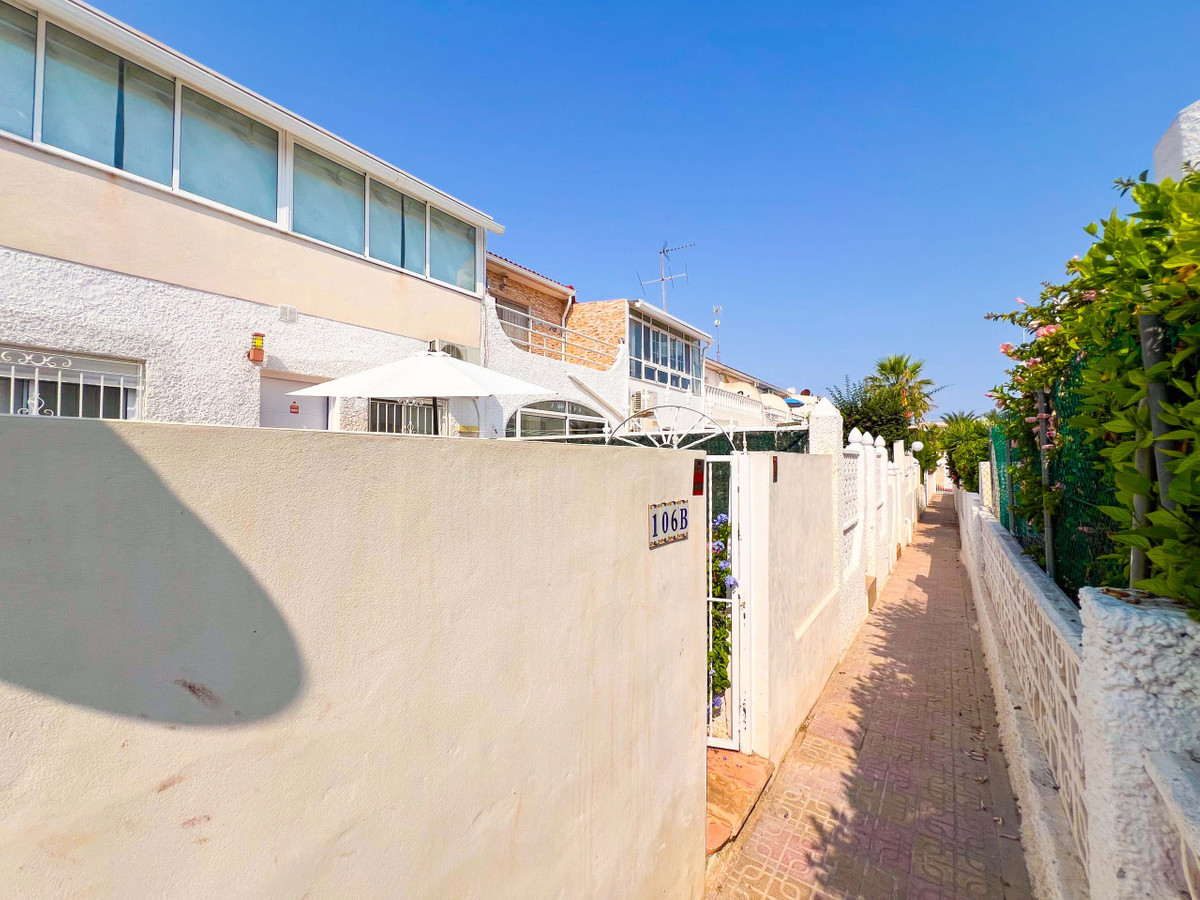 ShowFeedImage House – Bungalow in Torrevieja