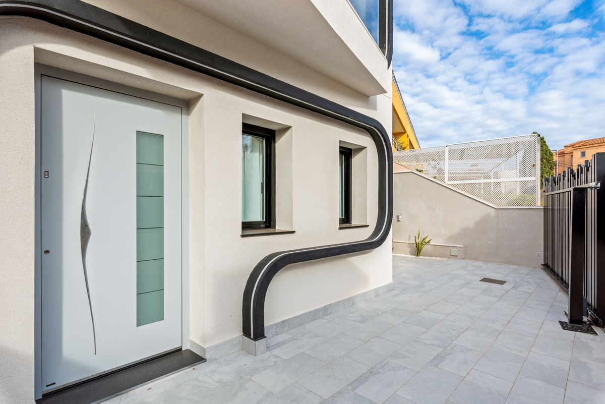 ShowFeedImage House – Detached Villa in Pilar de la Horadada