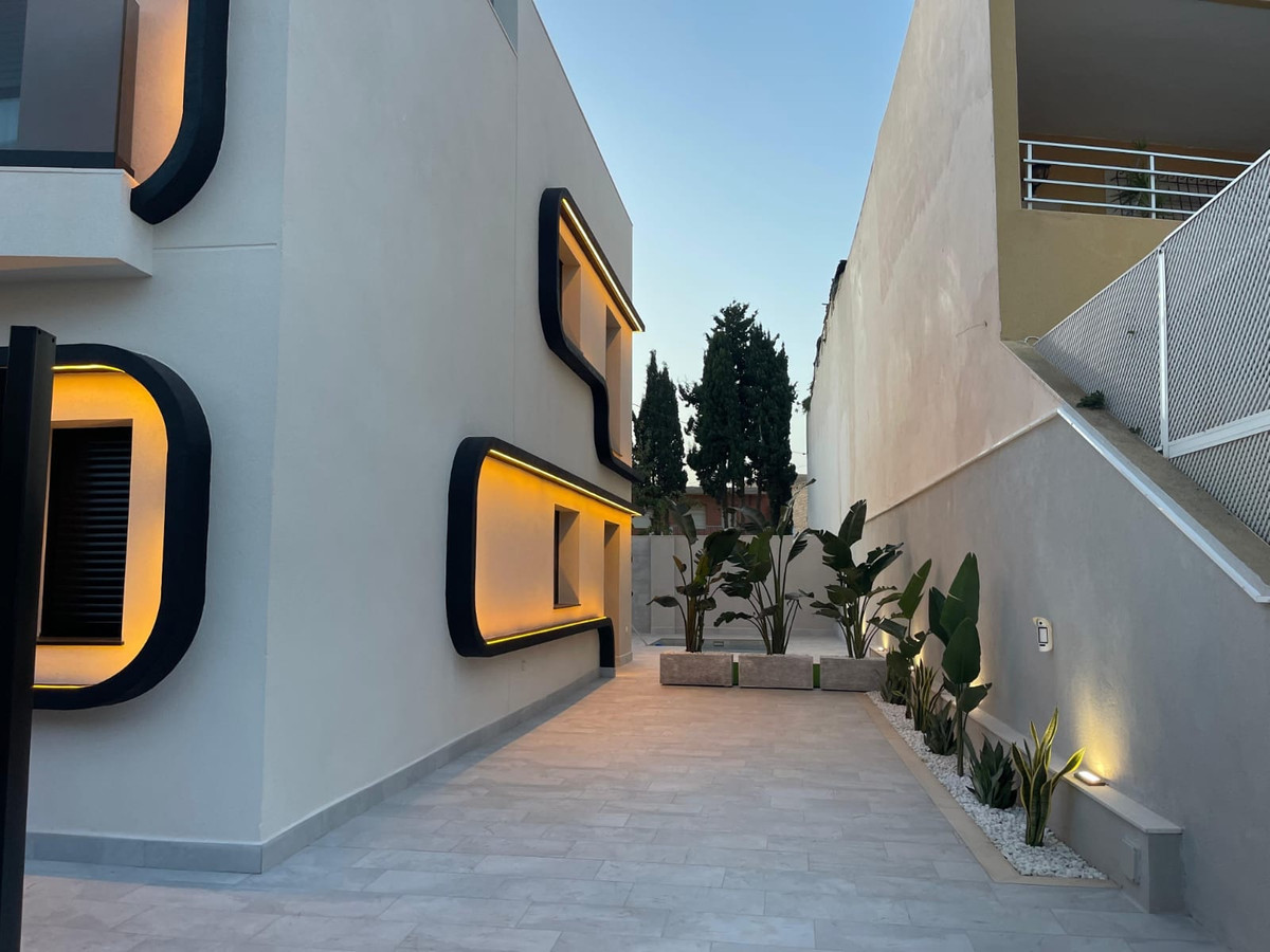 ShowFeedImage House – Detached Villa in Pilar de la Horadada